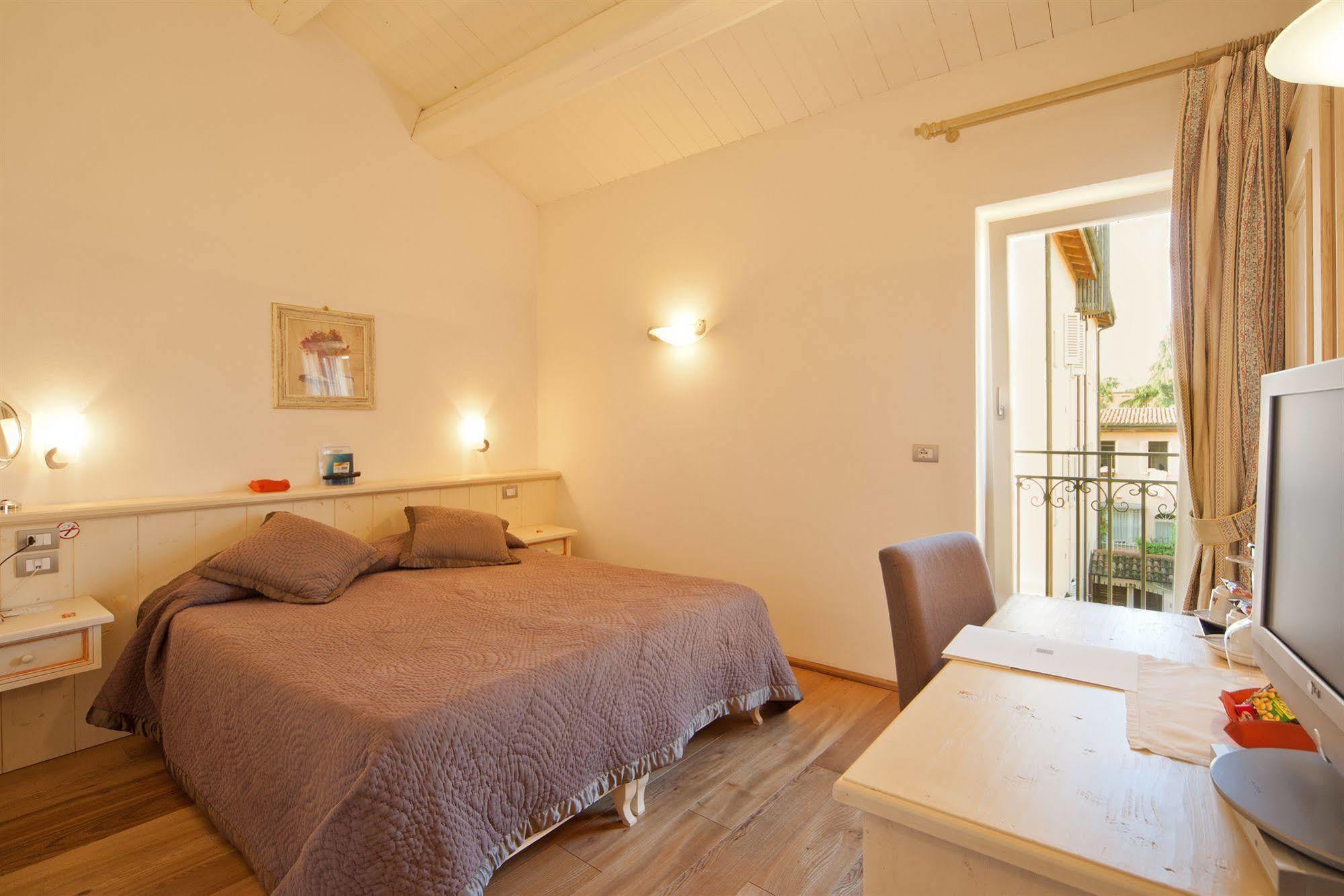 Bed and Breakfast Palazzo Trevi Charming House Bolonia Zewnętrze zdjęcie