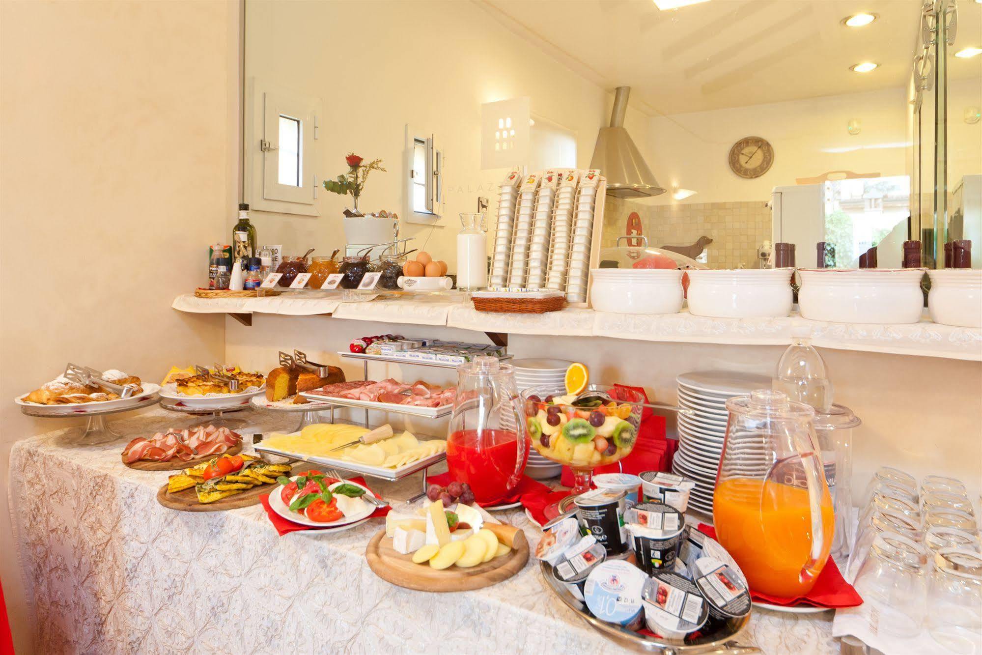Bed and Breakfast Palazzo Trevi Charming House Bolonia Zewnętrze zdjęcie